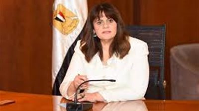 وزيرة الهجرة والملحق العمالي السعودي يوضحان حقوق وواجبات السيدات العاملات بالمملكة