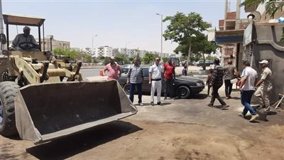 رفع الإشغالات والتعديات بأحياء مدينة العاشر من رمضان 