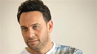 مصطفى قمر يروج لفيلمه الجديد 