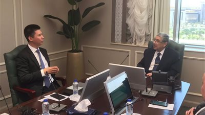 وزير الكهرباء يستقبل رئيس شركة Longi الصينية الرائدة فى مجال الطاقة المتجددة 