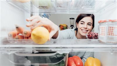 أطعمة منتهية الصلاحية مسموح بأكلها لكن بشروط.. طبيبة تكشف السر