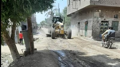 حملات لتمهيد وتسوية الطرق في دشنا