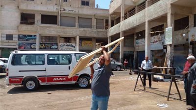 قرارات غلق وتشميع وإزالة الإشغالات بالعاشر من رمضان