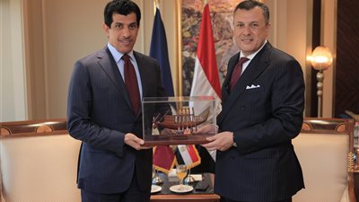 وزير السياحة يستقبل سفير قطر بالقاهرة لتعزيز التعاون بين البلدين