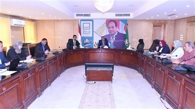 محافظ الفيوم يلتقي ممثلي مؤسسات المجتمع المدني لدعم مبادرة 100 يوم صحة 