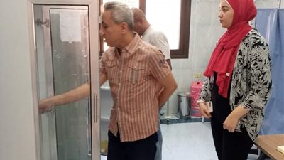 مدير صحة قنا يتابع سير العمل بوحدة طب الأسرة بقنا الجديدة