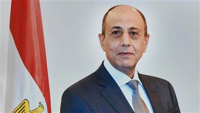 وزير الطيران المدني يلتقي وفدًا من الشركة الصينية العامة للهندسة المعمارية