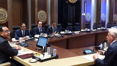 مدبولي يتابع مع محافظ جنوب سيناء عددًا من المشروعات التنموية والخدمية