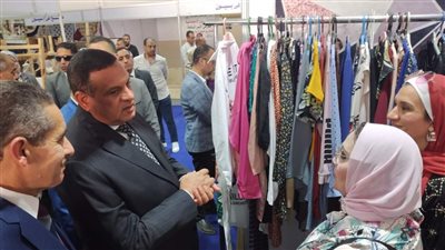أندية الفتاة والمرأة تشارك بمعرض 