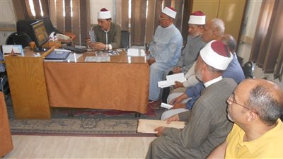 رئيس منطقة سوهاج الأزهرية يبحث الاستعدادات النهائية لمراكز تصحيح الشهادة الثانوية 