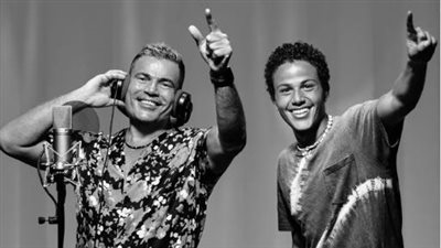 أغنية عمرو دياب ونجله عبدالله .. 