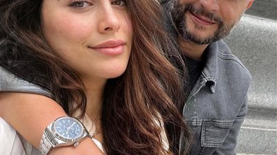 هاجر أحمد بالثوب الأبيض في أحضان زوجها