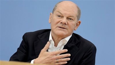 المستشار الألماني: قرار واشنطن تقديم الذخائر العنقودية لأوكرانيا لم يفاجئنا