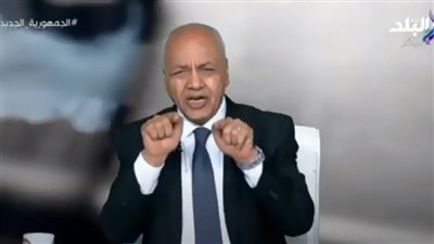 مصطفى بكري يكشف تفاصيل مرض غامض أصاب المئات بقرية في قنا (شاهد) 