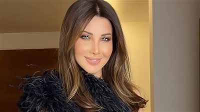 نانسي عجرم تنجو من فخ التكرار وشرطة الموضة تخرج عن صمتها