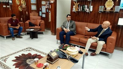 مدير عام الكيمياء الصحية يزور معامل الشرقية