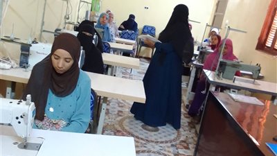 تدريب فتيات الوادي الجديد على 