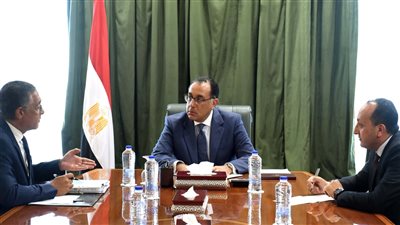 مدبولي يتابع مع الرئيس التنفيذي لهيئة الاستثمار عددًا من ملفات العمل
