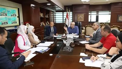 محافظ بني سويف يبحث إنشاء مرسى سياحي على نهر النيل