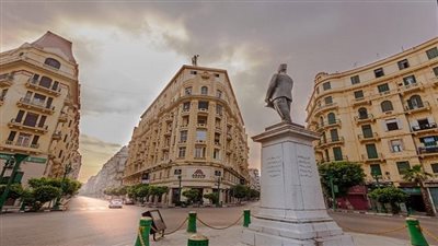 تحفة معمارية وحياة نابضة بالحركة.. جولة في شوارع مصر (شاهد الفيديو)