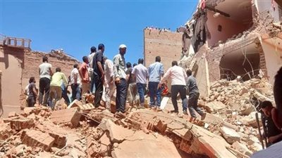 ارتفاع عدد ضحايا انهيار عقار رشيد المنهار لـ 4 وفيات و13 مصابا