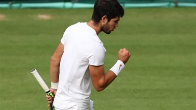 الكاراز يصدم ديوكوفيتش ويتوج بطلاً لـ ويمبلدون 