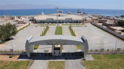 تداول 14 ألف طن بضائع و684 شاحنة بموانئ البحر الأحمر