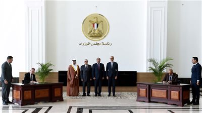 توقيع وثيقة لإتاحة الأرض لبدء دراسات مشروع طاقة رياح بغرب سوهاج 