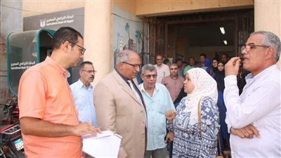 وكيل وتعليم بنى سويف يفاجئ العاملين  بديوان إدارة الواسطى 