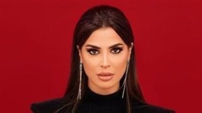 نورهان منصور تعتمد المكياج السموكي بلمسة عصرية 