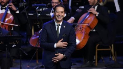مدحت صالح نجم ثالث ليالي مهرجان الأوبرا الصيفي بالإسكندرية