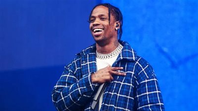 ترافيس سكوت يلحق بكيفن هارت ويُمنع من الغناء في مصر