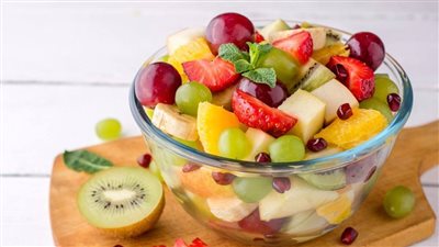 أشهى طريقة لعمل سلطة الفواكه| تعوضك عن المعادن المفقوده بجسمك