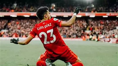 هل يرحل لويس دياز عن ليفربول.. والده يثير الجدل