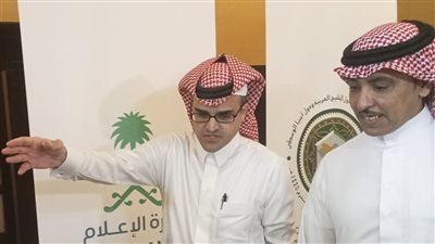 وزير الإعلام السعودي يتفقد المركز الإعلامي لقمة الخليج مع دول آسيا الوسطى