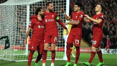 بقيادة محمد صلاح.. ليفربول يضرب كارلسروه  برباعية وديًا