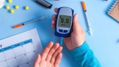 طبيبة تشكف أعراض الإصابة بمرض السكر (شاهد)