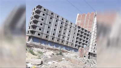 «حيتان الأبراج المخالفة» تسيطر على البنية التحتية بالدقهلية