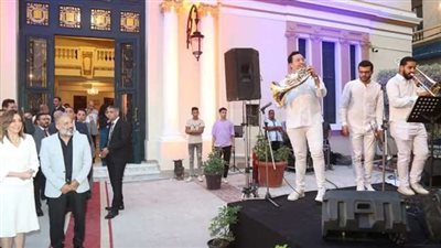 محافظ الإسكندرية: 