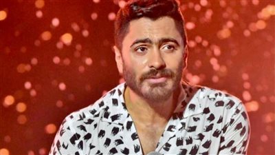 تامر حسني يحيي أولى حفلات مهرجان العلمين.. الليلة