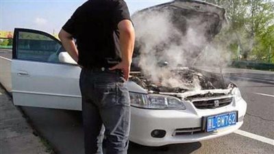 نصائح لقائدي السيارات لتجنب المخاطر في الحر الشديد