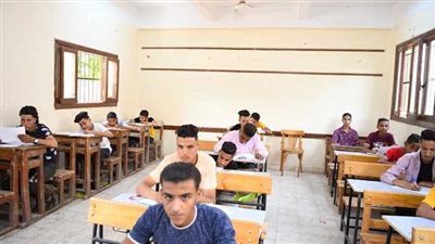 958 طالبًا يؤدون امتحان الدور الثاني بالشهادة الإعدادية بنجع حمادي غدًا