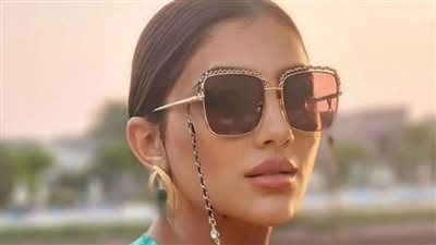 بكيني مي عمر يشعل الإنستجرام