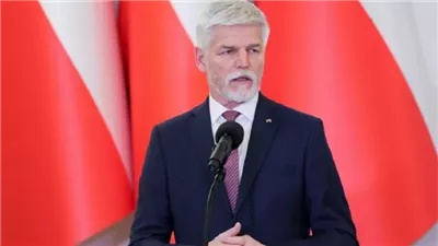 رئيس التشيك يدعو لتبني التصويت الإلكتروني في بلاده