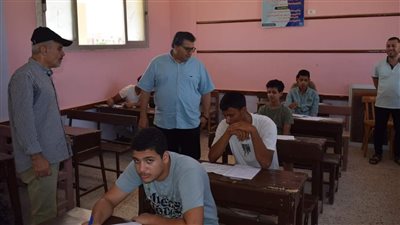 تعليم جنوب سيناء يتابع امتحان الدور الثاني للشهادة الإعدادية بمدينة الطور