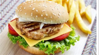 برجر الدجاج بدون بقسماط 