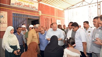 محافظ أسيوط يتفقد سير العمل بأقسام مستشفى البداري المركزي