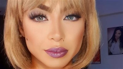 دوللي شاهين تطرح 