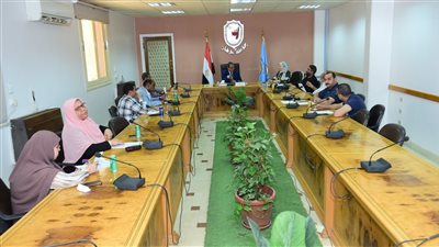 آليات التطوير وتحسين الخدمات الصحية على طاولة اجتماعات جامعة سوهاج