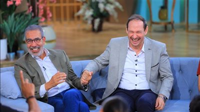 منى الشاذلي تستضيف أبطال مسرحية 